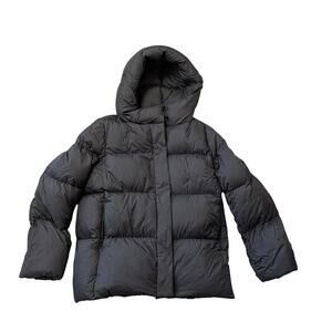 UNIQULO women's Ultralight DOWN Parka/Jacket/Coat, Med; Black Packable Puffer